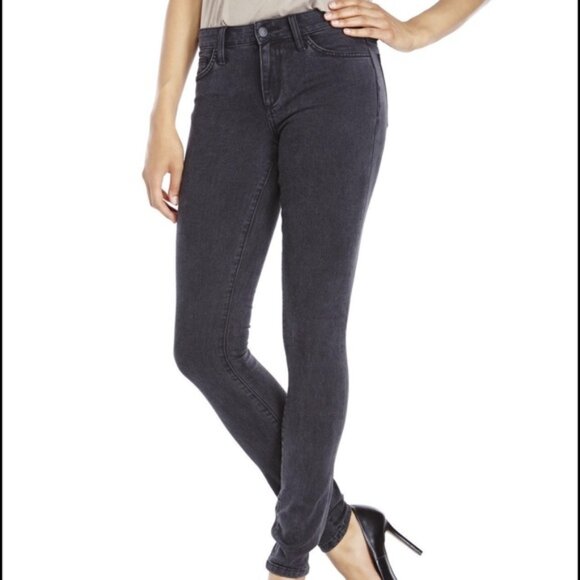 *NWT* Joe's Jeans The Ultra Slim Fit Fall Skinny Ankle Denim Jeans in Shelby - Picture 1 of 16